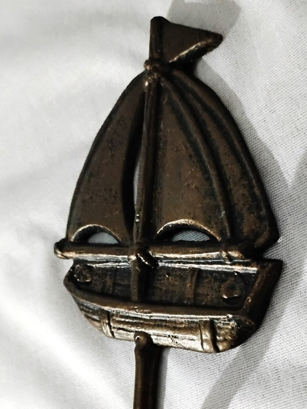 Cast Iron Heavy Bronze Nautical Sailboat Wall 6.5" x 3.75" Coat Hook Decor - Picture 2 of 6